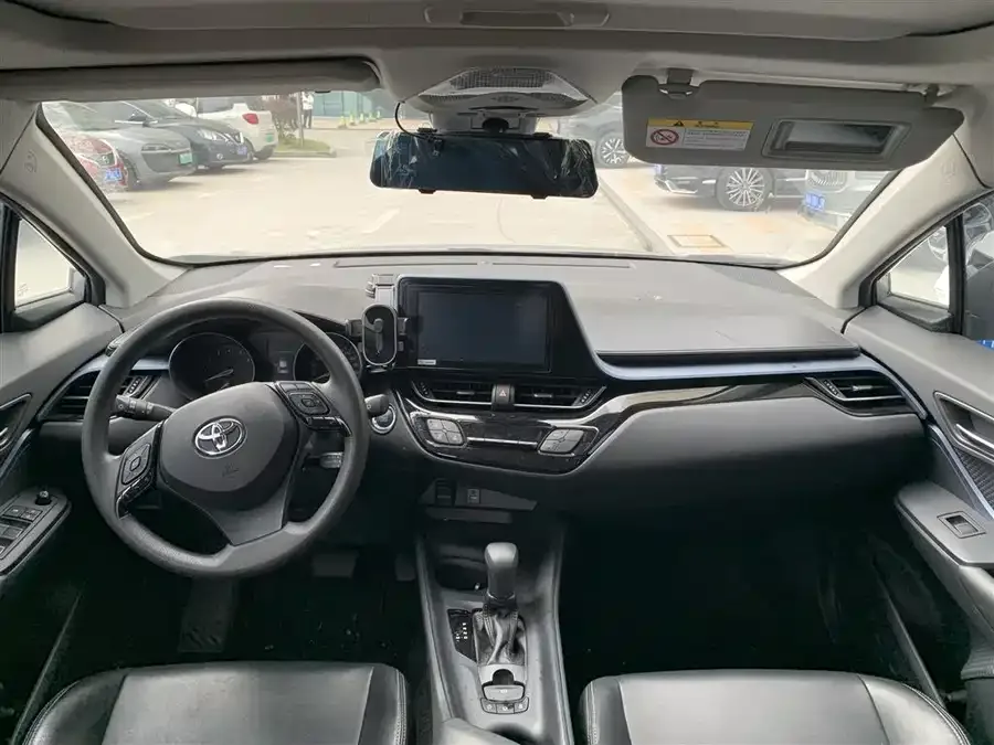 Toyota IZOA IZOA 2021 2.0L Yixiang Edition 2022 — миниатюра 2