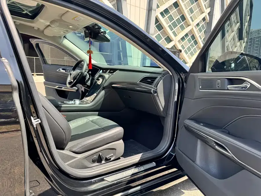 Ford Taurus Taurus 2019 EcoBoost 245 Exclusive Edition 2022 — миниатюра 4