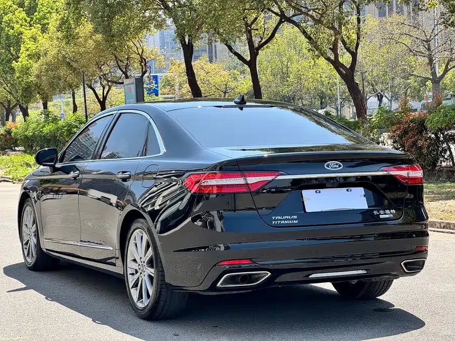 Ford Taurus Taurus 2019 EcoBoost 245 Exclusive Edition 2022 — миниатюра 5