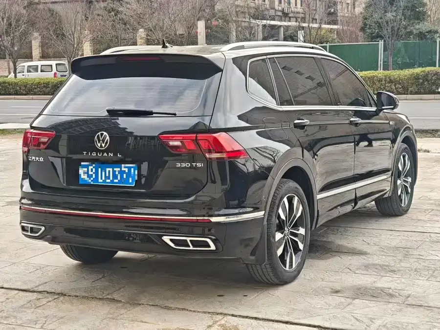 Volkswagen Tiguan L Tiguan L 2025 Outstanding Model 330TSI Automatic 2WD R-Line Dragon Glory Edition 2025 — миниатюра 4