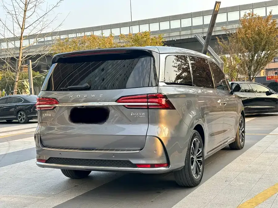 Roewe iMAX8 Roewe iMAX8 2023 400TGI Exclusive Edition 2023 — миниатюра 4