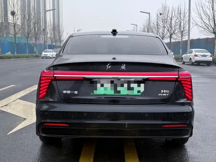 Hongqi H5 PHEV Hongqi H5 PHEV 2025 170 Super Hybrid Edition 2025 — миниатюра 2