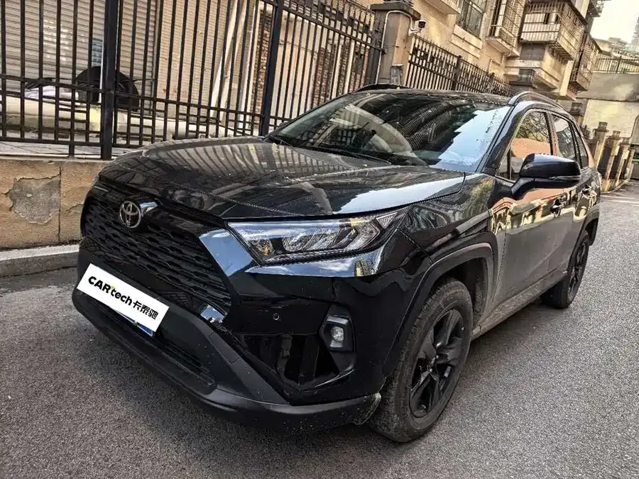 Toyota RAV4 RAV4 Rongfang 2023 2.0L CVT 2WD Urban Edition 2024 — фото 1, купить с доставкой в Москву