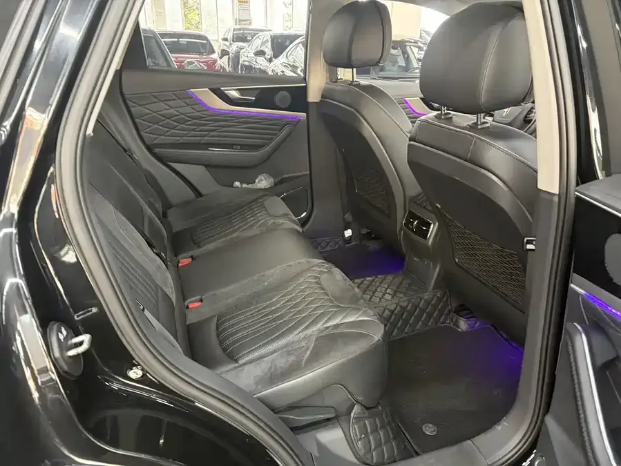 Hongqi HS5 Hongqi HS5 2022 2.0T Zhilian Qiyue Edition 2022 — миниатюра 2