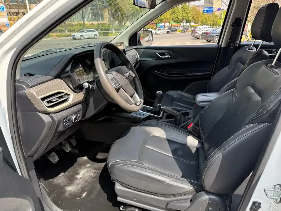 Jiangling Book Baodian 2022 2.5T diesel four-wheel drive exclusive version long axis JX4D25A6L 2022 — миниатюра 3