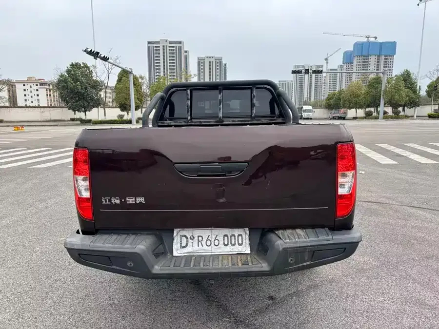 Jiangling Book Baodian 2022 2.5T diesel two-wheel drive comfort version flat bottom cargo box long axis JX4D25A6L 2022 — миниатюра 2