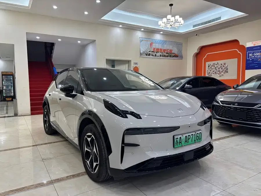 Zeekr X Zeekr X 2025 five-seat rear-wheel drive version 2024 — миниатюра 3