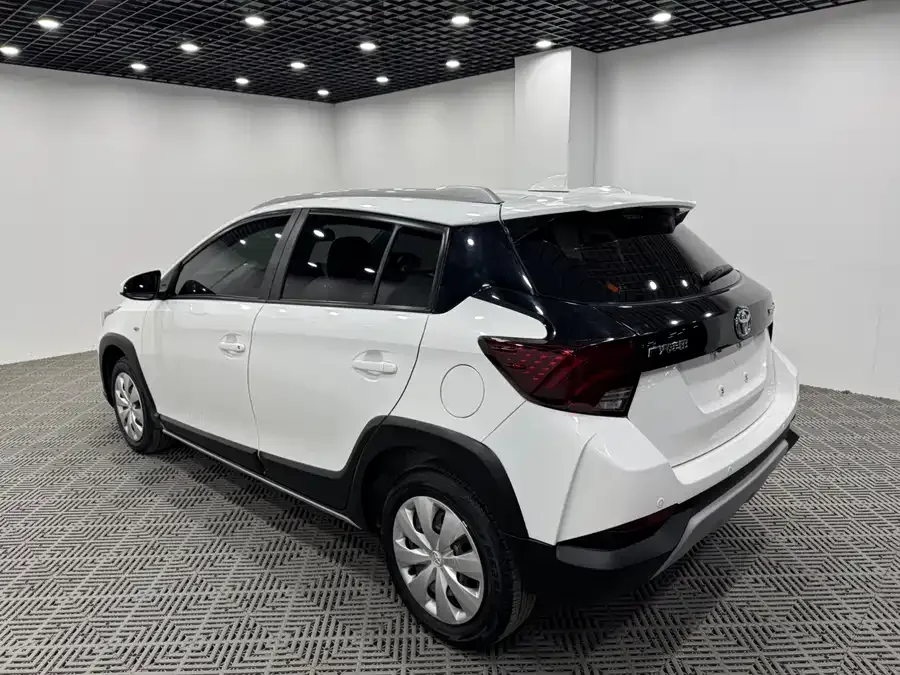 Toyota YARiS L YARiS L 2022 YARiS X 1.5L CVT Leading PLUS Edition 2022 — миниатюра 3
