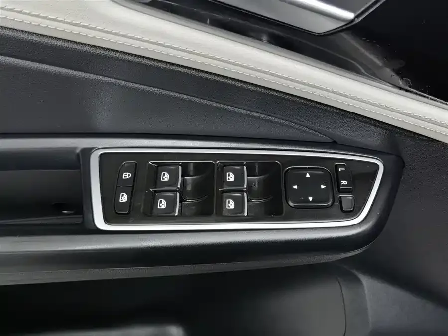 Jetta VS7 Jetta VS7 2023 280TSI automatic aggressive version 2023 — миниатюра 3
