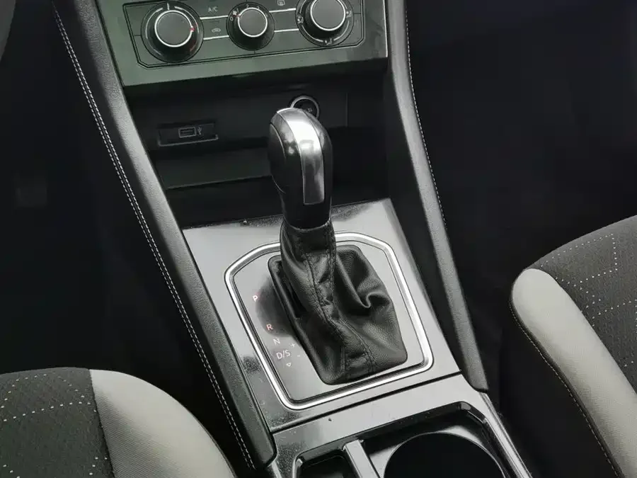 Jetta VS7 Jetta VS7 2023 280TSI automatic aggressive version 2023 — миниатюра 4