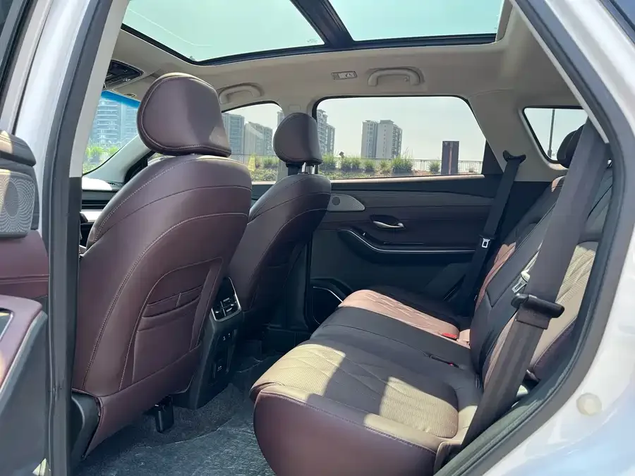 Jetour X90 PRO JETOUR X90 PRO 2024 1.6T DCT Luxury Edition 7 Seaters 2024 — миниатюра 4