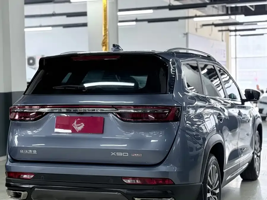 Jetour X90 PLUS Jetour X90 PLUS 2023 1.6TD DCT Villa 6-seater 2023 — миниатюра 3