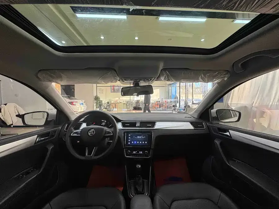 Skoda Rapid Xinrui 2022 1.5L Automatic Comfort Edition 2022 — миниатюра 5