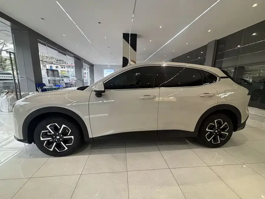 Baojun E6 Baojun E6 2026 500km Enjoy Edition 2026 — миниатюра 3