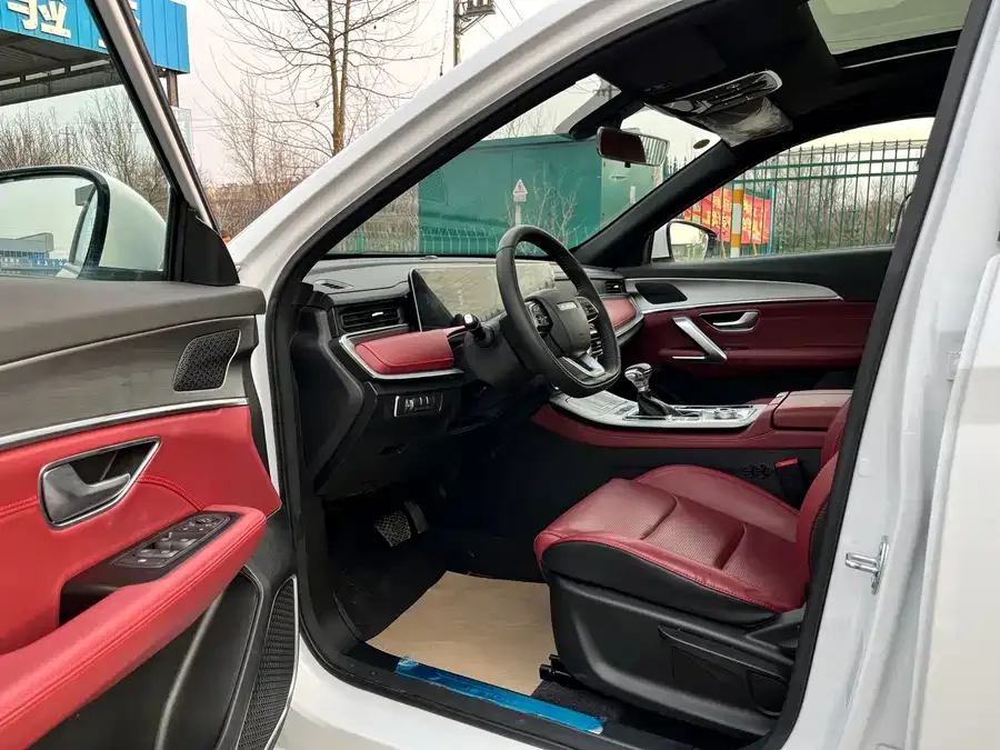 Jetour X70 PLUS JETOUR X70 PLUS 2025 1.5T CVT Flagship PRO 5 Seaters 2026 — миниатюра 2