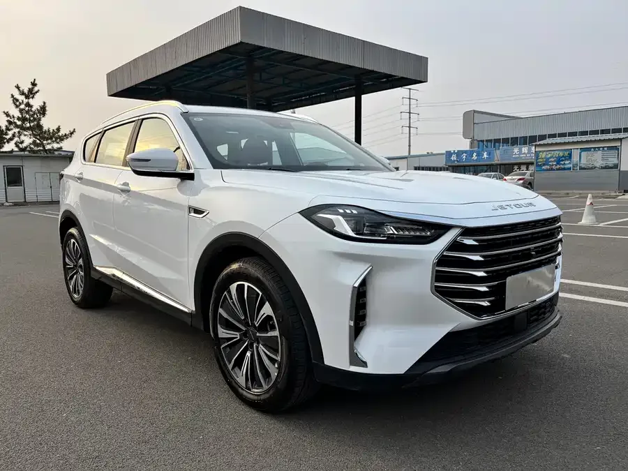 Jetour X70 PLUS JETOUR X70 PLUS 2025 1.5T CVT Flagship PRO 5 Seaters 2026 — миниатюра 3