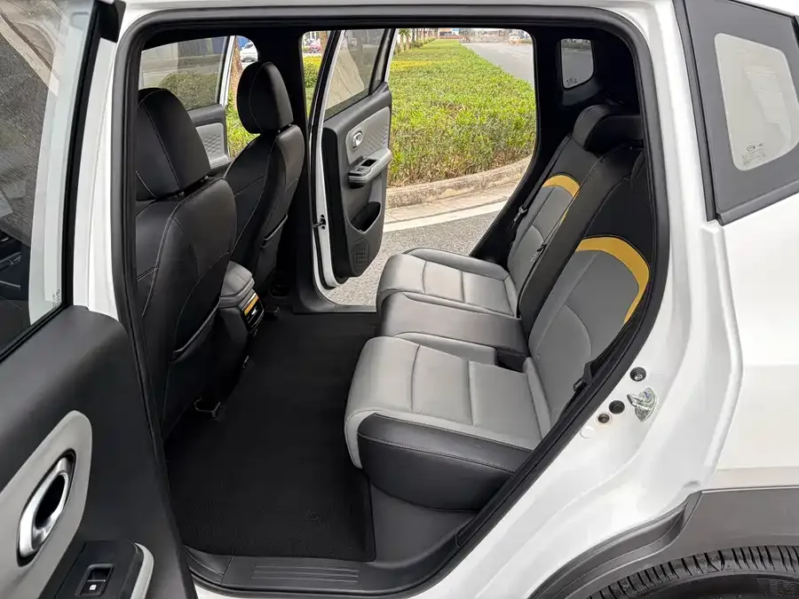 AION AION Y AION Y 2022 70 Smart Edition Lithium Iron Phosphate 2022 — миниатюра 3