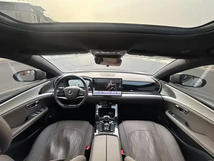 BYD Second-hand Han 2025 DM-i Intelligent Driving Edition 125KM Elite Edition 2026 — миниатюра 2