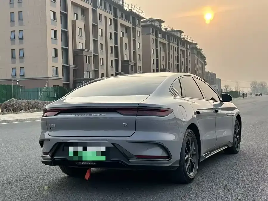 BYD Second-hand Han 2025 DM-i Intelligent Driving Edition 125KM Elite Edition 2026 — миниатюра 4