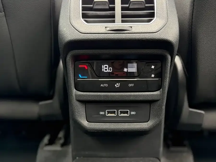 Volkswagen Tayron GTE plug-in hybrid Tanyue GTE plug-in hybrid 2022 1.4T luxury model 2022 — миниатюра 5