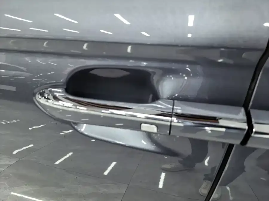 Roewe iMAX8 Roewe iMAX8 2023 400TGI Premium Edition 2023 — миниатюра 2