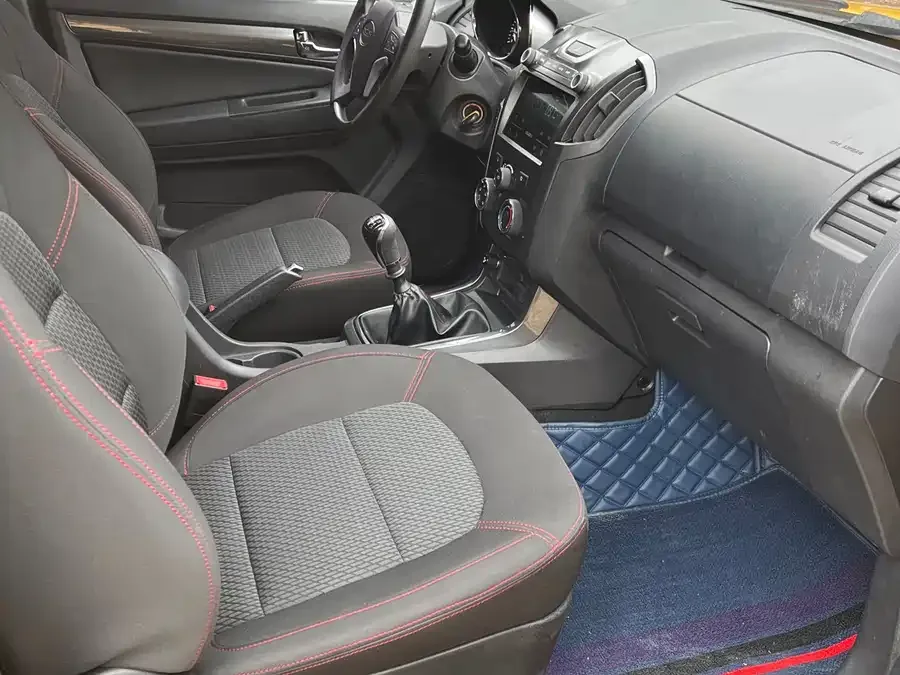 Isuzu TAGA TAGA 2021 1.8T Gasoline Manual 4WD Luxury Long Wheelbase CE18 2022 — миниатюра 4