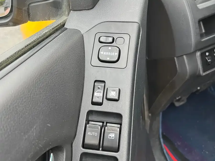 Isuzu TAGA TAGA 2021 1.8T Gasoline Manual 4WD Luxury Long Wheelbase CE18 2022 — миниатюра 5