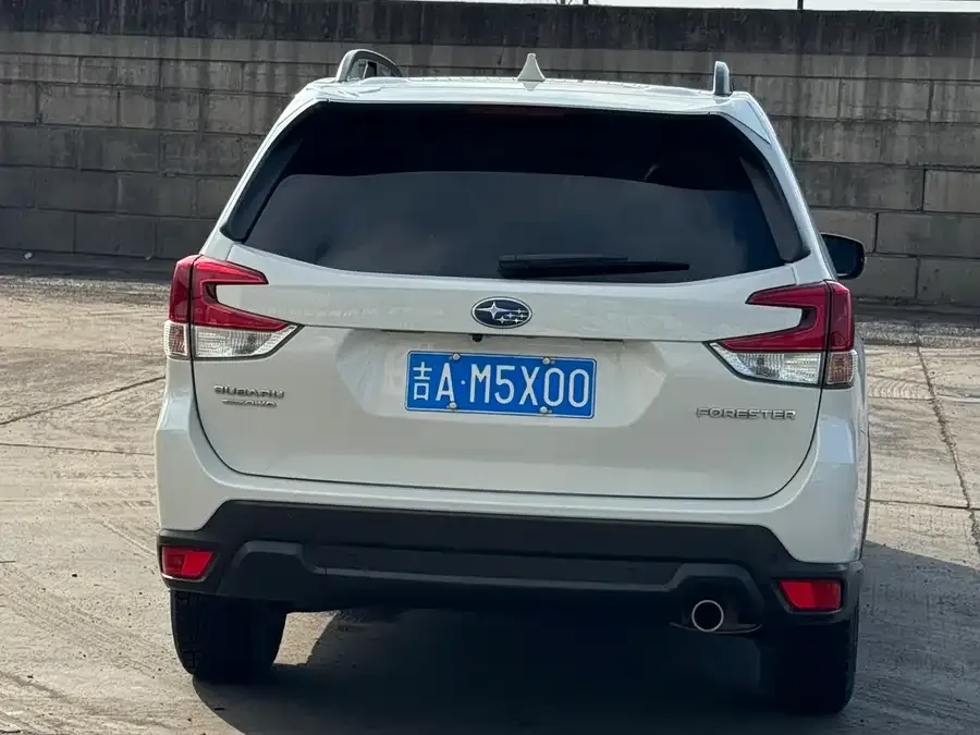 Subaru Forester Forester 2021 2.0i Luxury Edition 2022 — миниатюра 2
