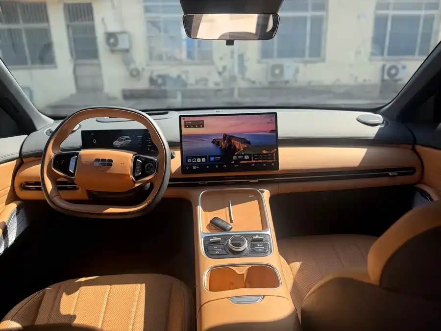 Geely Galaxy Starship 7 Galaxy Starship 7 2025 120km Navigator Edition 2024 — миниатюра 2