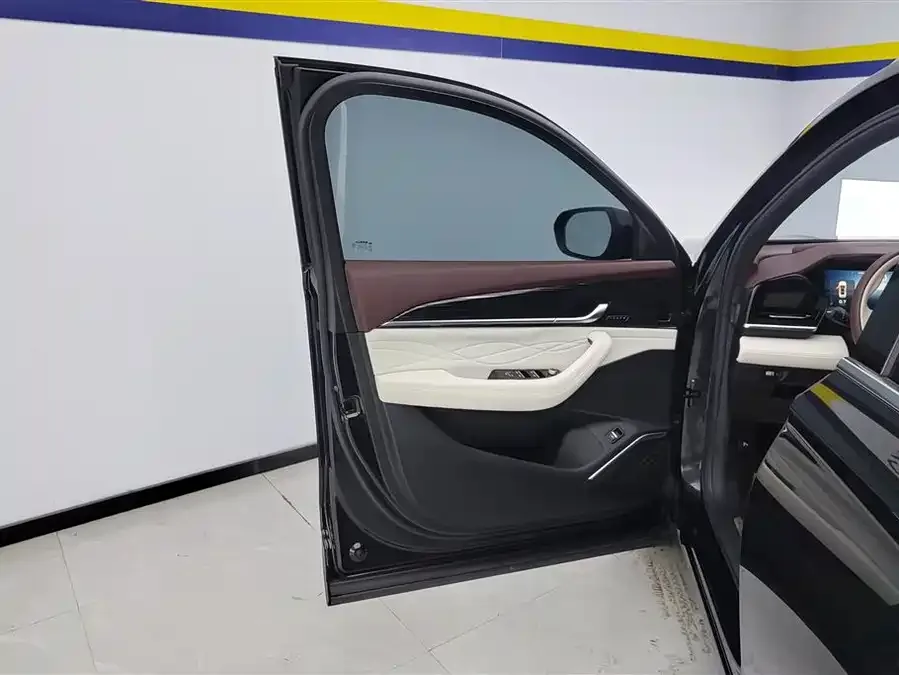 Geely Monjaro Xingyue L 2021 2.0TD DCT EVO 2WD Premium Edition 2023 — миниатюра 4