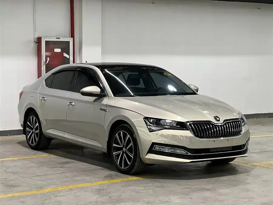 Skoda SuperB Superb 2023 facelifted TSI280 DSG exclusive version 2023 — миниатюра 3
