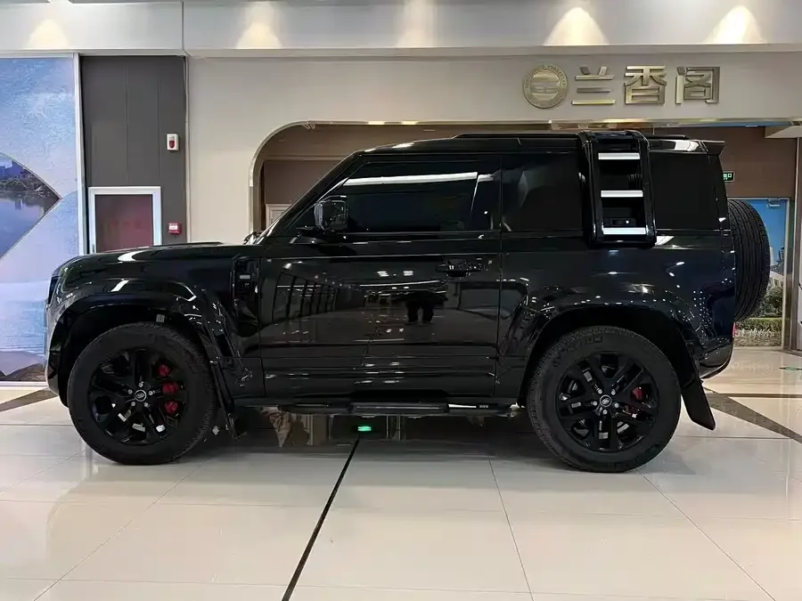 Land Rover guard Land Rover Defender 2023 facelift 90 3.0T P400 XS 2023 — миниатюра 2