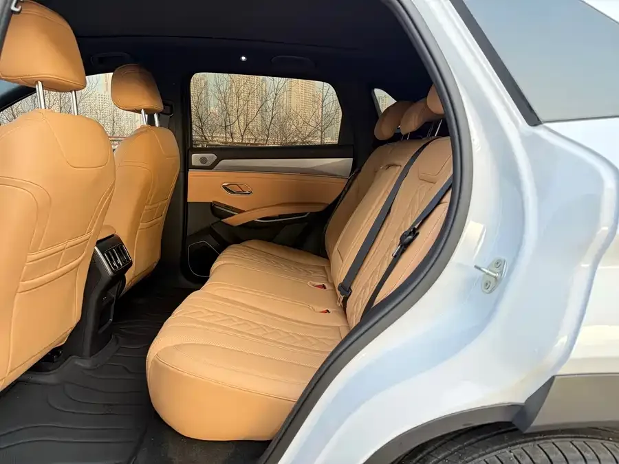 BYD Song L DM-i Song L DM-i 2025 Intelligent Driving Edition 160km Beyond Edition 2025 — миниатюра 2