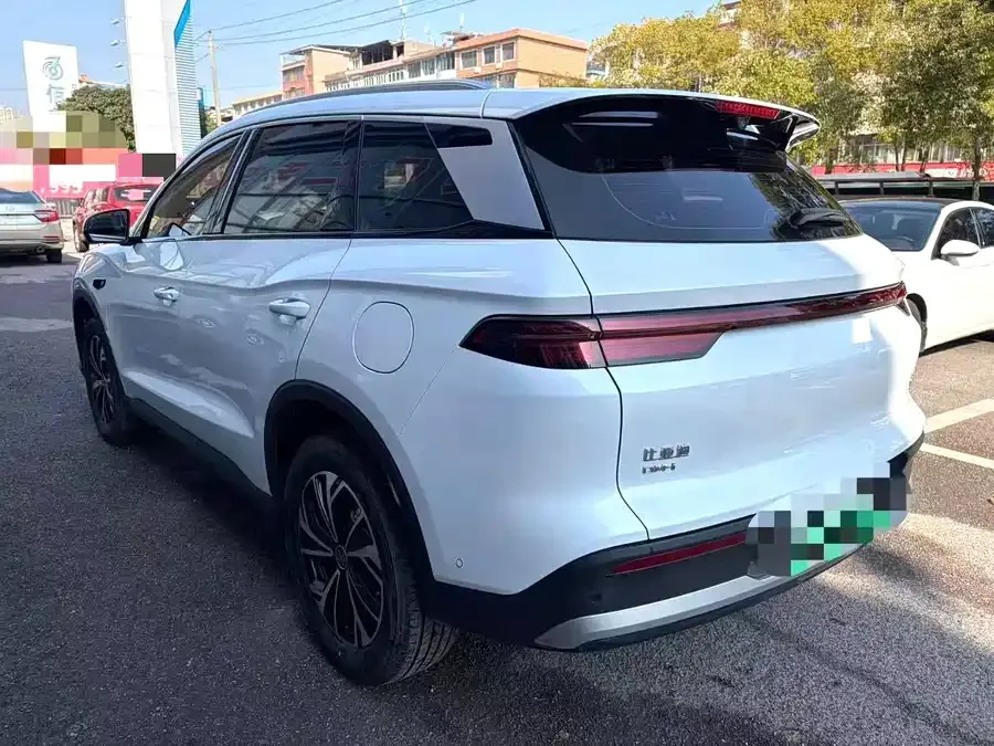 BYD Song Pro New Energy Song Pro New Energy 2026 DM-i 133KM Progressive Edition 2025 — миниатюра 4