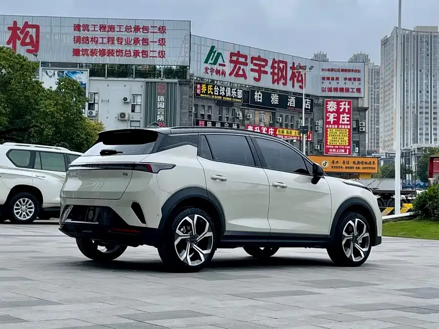 Lynk & Co 06 Lynk & Co 06 2025 Renew 1.5T Halo 2025 — миниатюра 4
