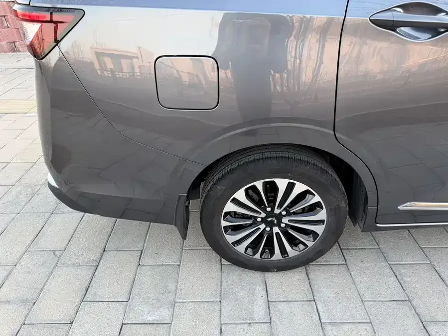 Wuling Jiachen Wuling Jiachen 2022 1.5T CVT exclusive flagship model 2022 — миниатюра 3