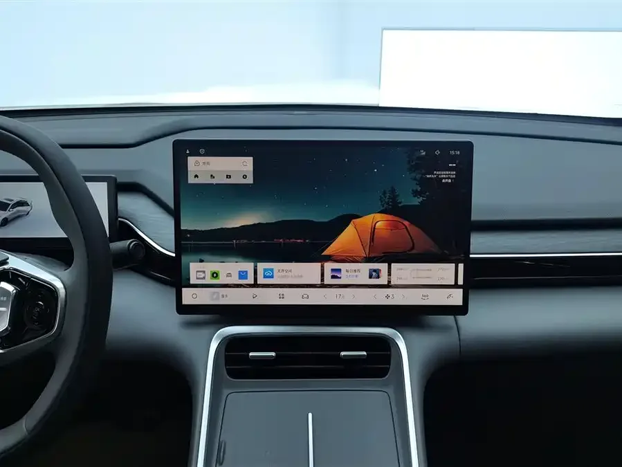 Geely Galaxy L6 Galaxy L6 2025 EM-i 140km Starship Edition 2025 — миниатюра 4