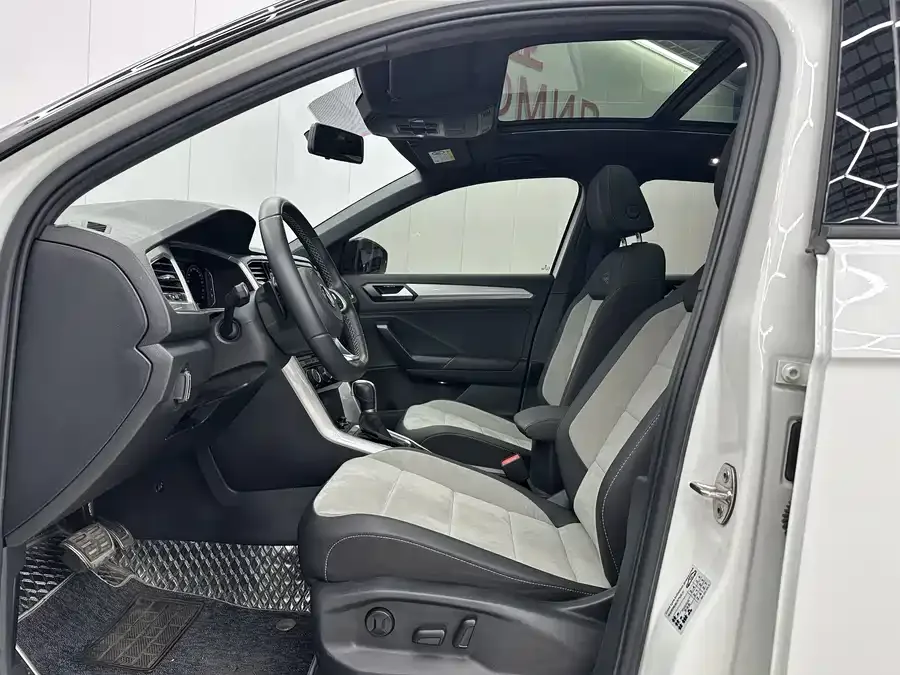 Volkswagen T-ROC T-ROC 2022 280TSI DSG 2WD R-Line Pro PLUS 2022 — миниатюра 3