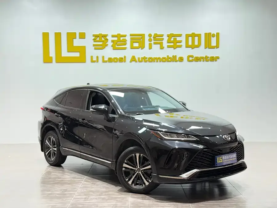 Toyota Venza Venza 2022 2.0L CVT 2WD Luxury Edition 2022 — миниатюра 3