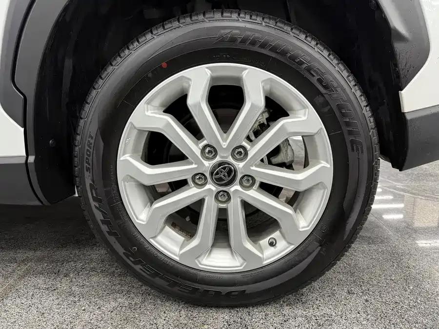 Toyota Frontlander Fenglanda 2023 2.0L CVT Elite Edition 2023 — миниатюра 4