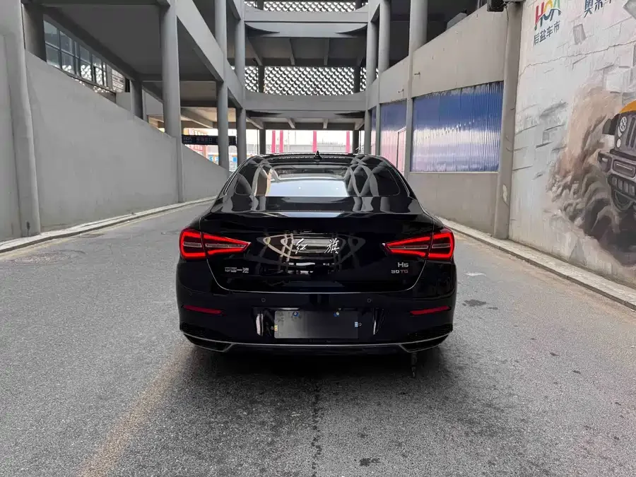 Hongqi H5 Hongqi H5 2022 Classic 1.5T DCT Flagship Edition 2022 — миниатюра 2