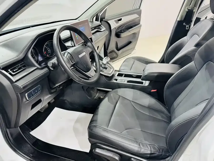 Haval M6 Haval M6 2021 PLUS 1.5T DCT Luxury Smart Connected Edition 2022 — миниатюра 4