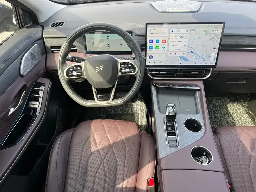 Jetour X90 PRO JETOUR X90 PRO 2024 2.0T DCT Luxury Edition 5 Seaters 2024 — миниатюра 2
