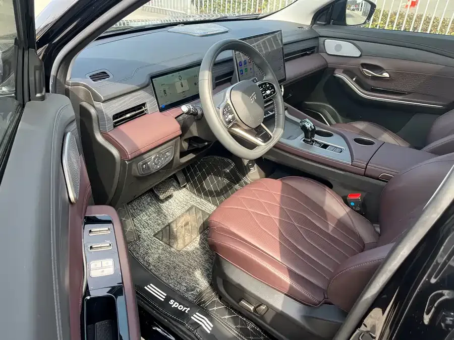 Jetour X90 PRO JETOUR X90 PRO 2024 2.0T DCT Luxury Edition 5 Seaters 2024 — миниатюра 4