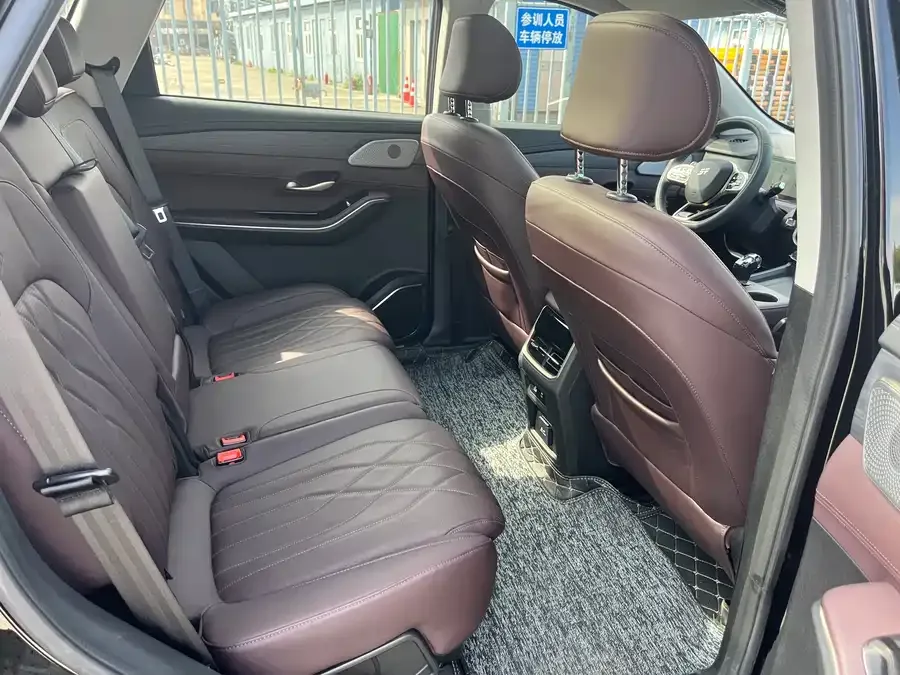 Jetour X90 PRO JETOUR X90 PRO 2024 2.0T DCT Luxury Edition 5 Seaters 2024 — миниатюра 5
