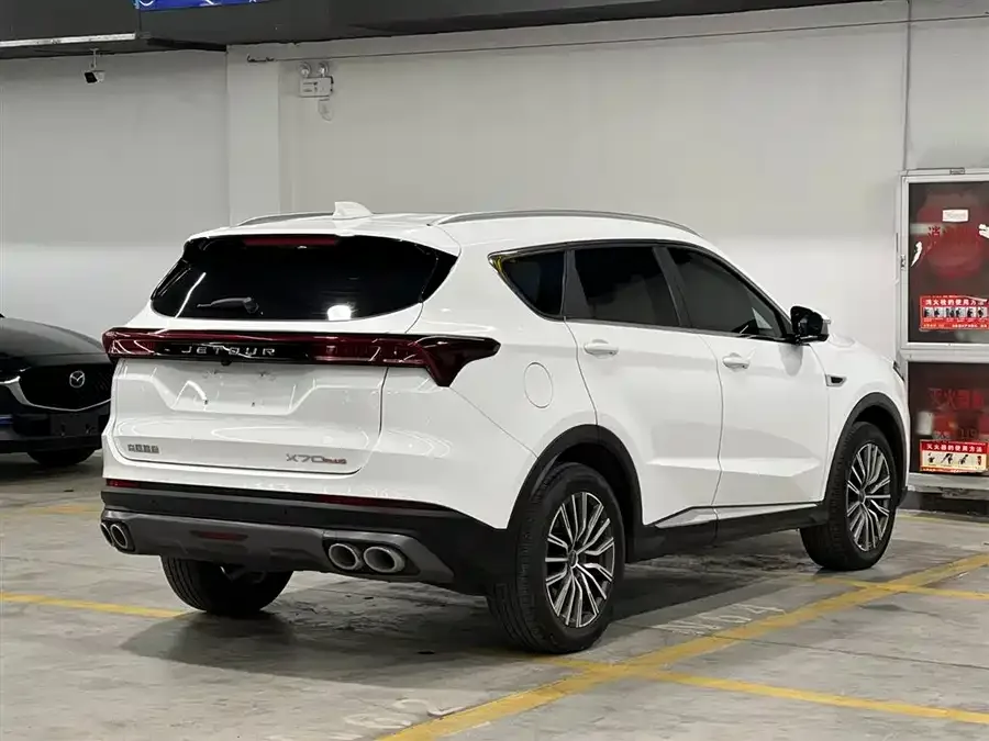 Jetour X70 PLUS JETOUR X70 PLUS 2023 1.5T DCT Brave PLUS 7-seater 2023 — миниатюра 2