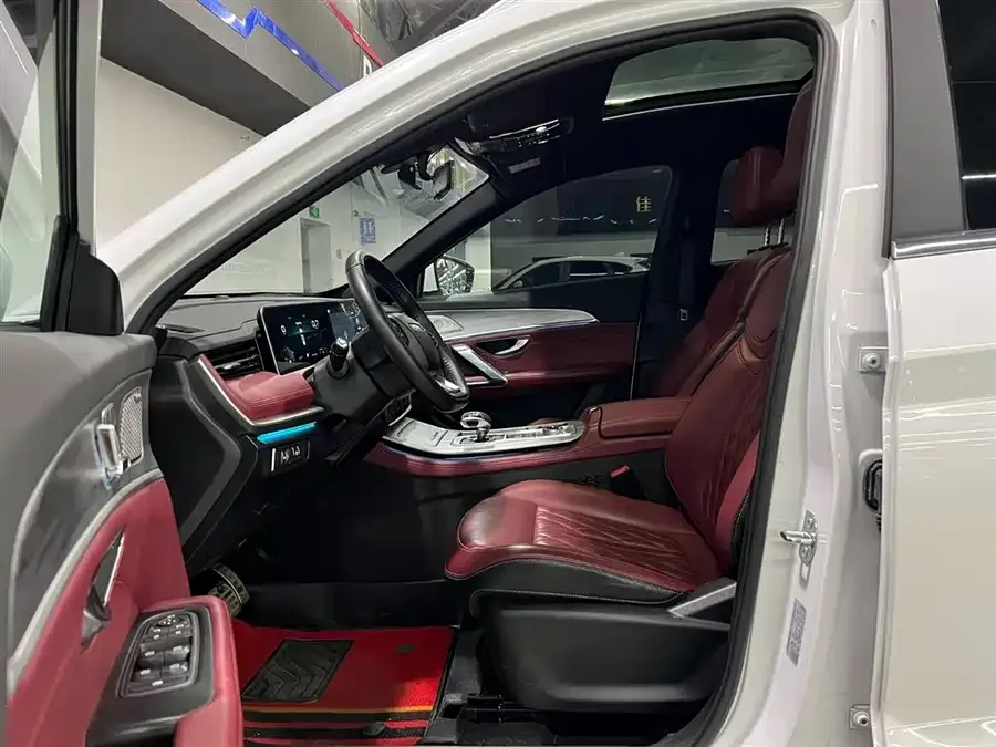 Jetour X70 PLUS JETOUR X70 PLUS 2023 1.5T DCT Brave PLUS 7-seater 2023 — миниатюра 4