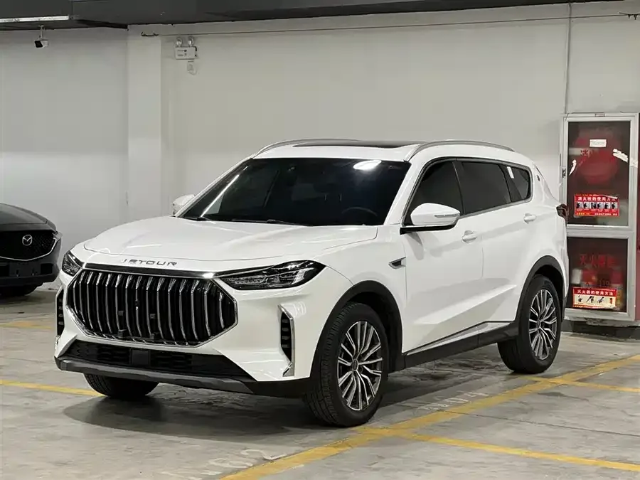 Jetour X70 PLUS JETOUR X70 PLUS 2023 1.5T DCT Brave PLUS 7-seater 2023 — фото 1, купить с доставкой в Москву
