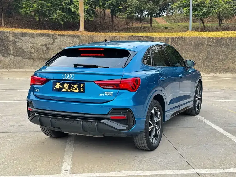 Audi Q3 Sportback 2023 40 TFSI Fashion Edition 2023 — миниатюра 3