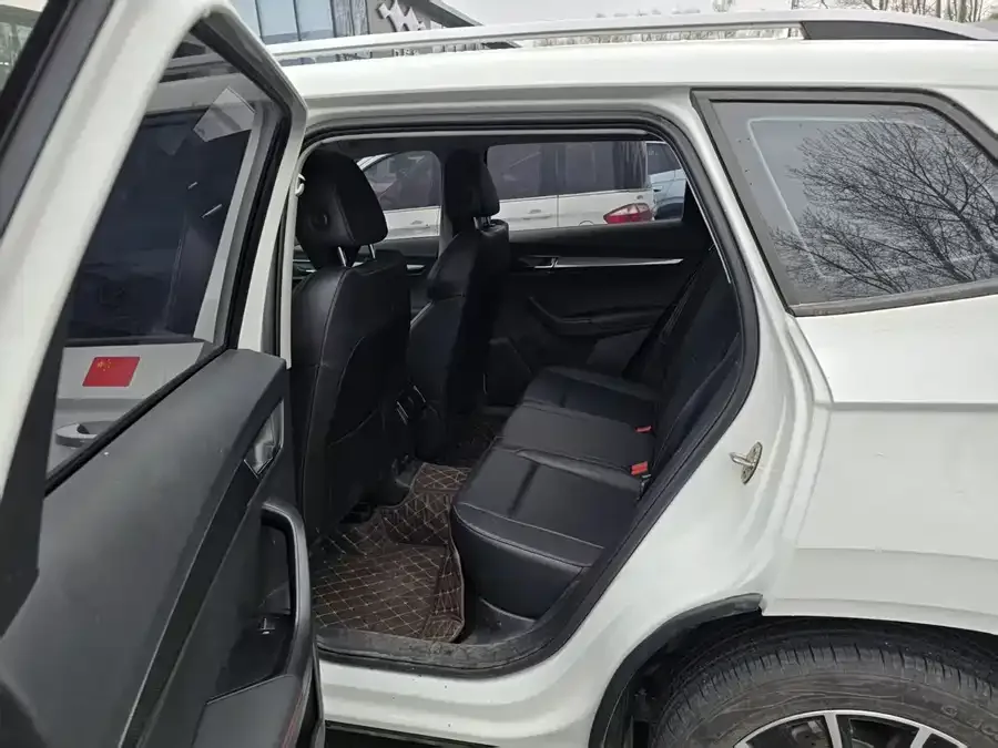 Skoda Karoq Korok 2023 TSI280 Exclusive Edition 2024 — миниатюра 4